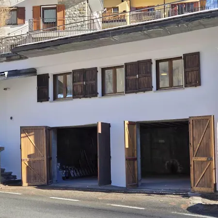 La Casa Di Natan In And Out Alpine Retreat